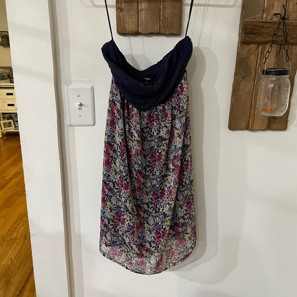 Express sleeveless spring dress